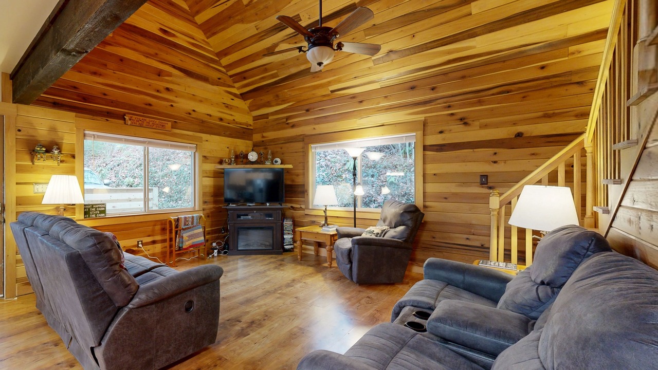 Photo of Livingroom in Whittier