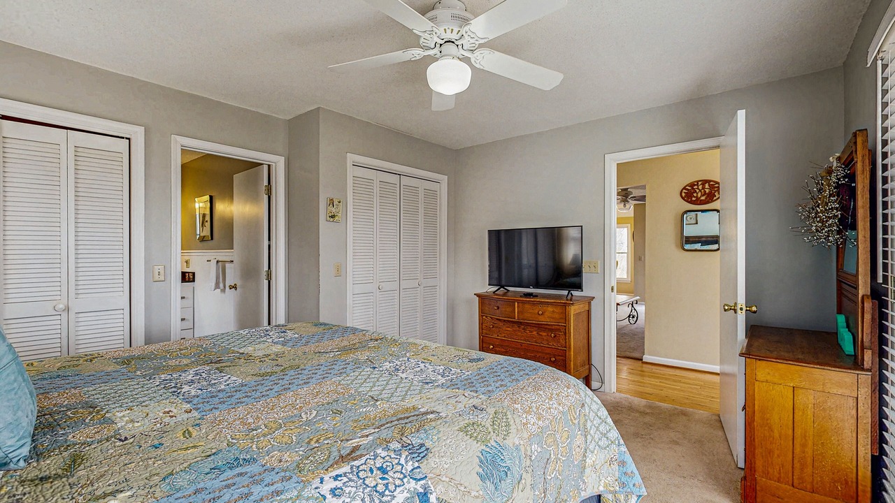 Photo of Bedroom in Sylva