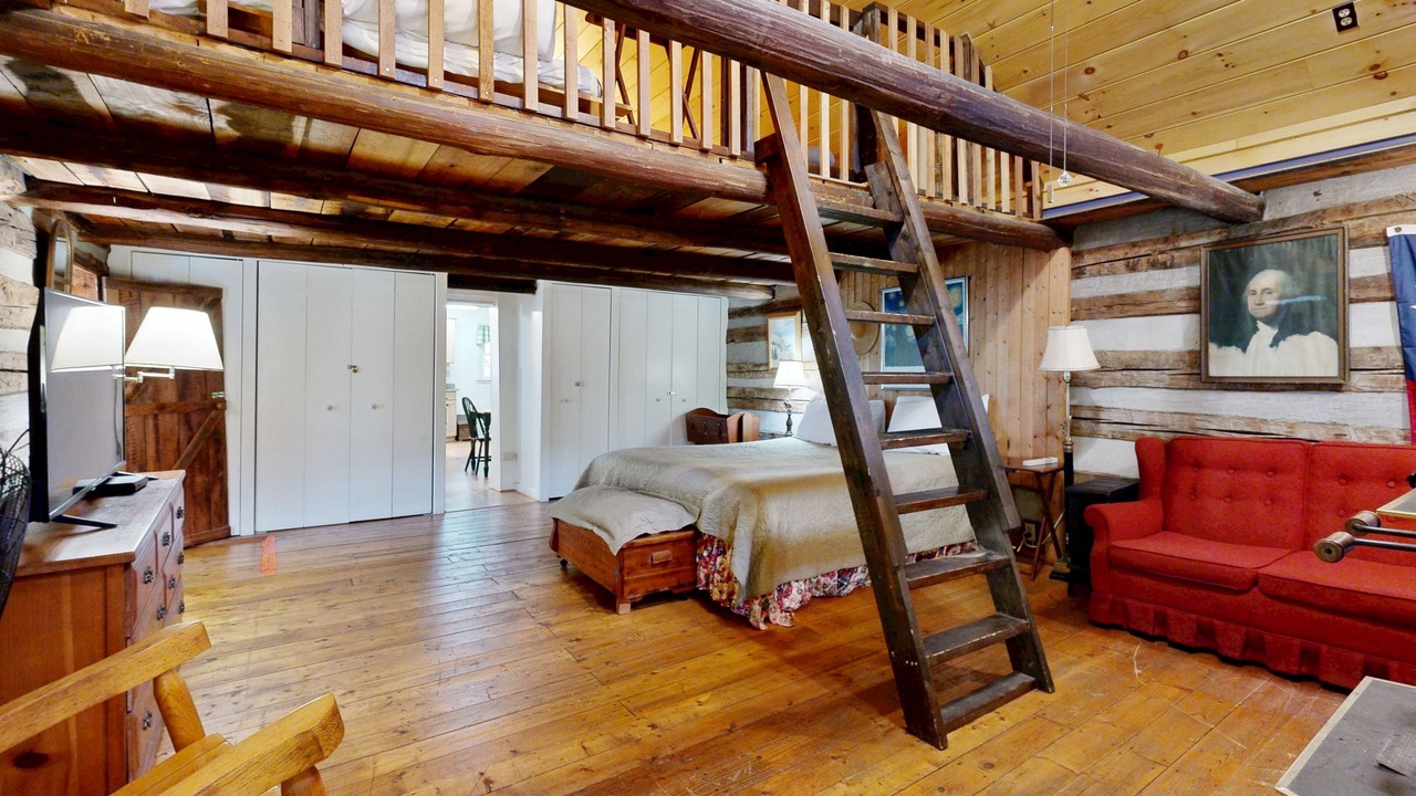 Photo of Bedroom in Sylva