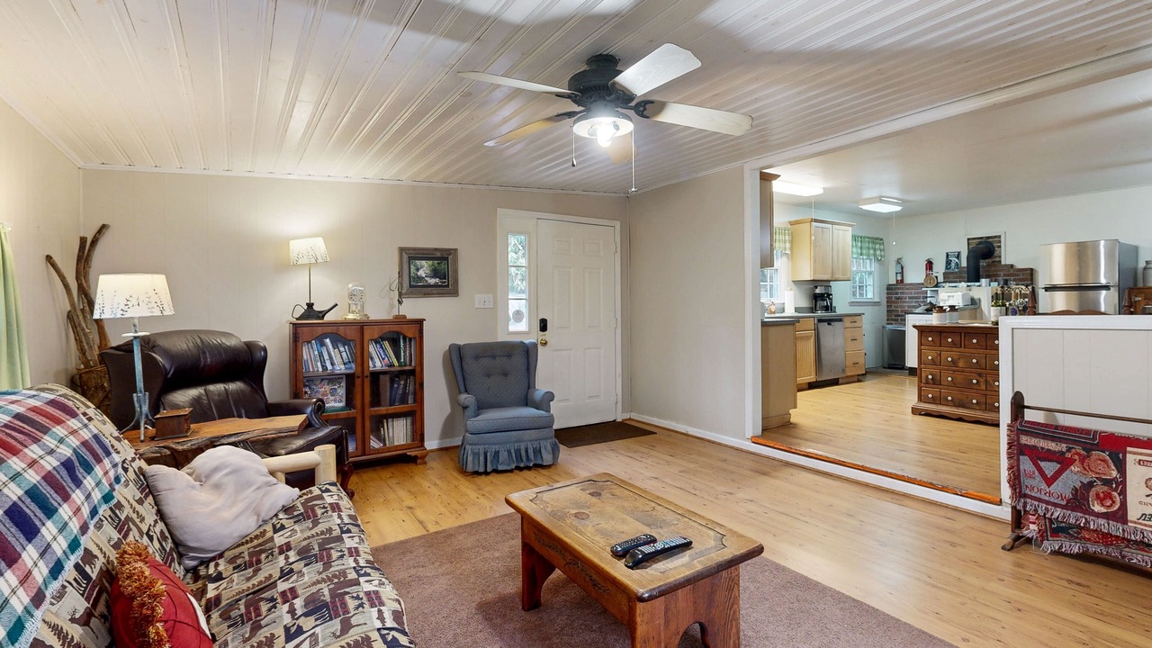 Photo of Livingroom in Sylva