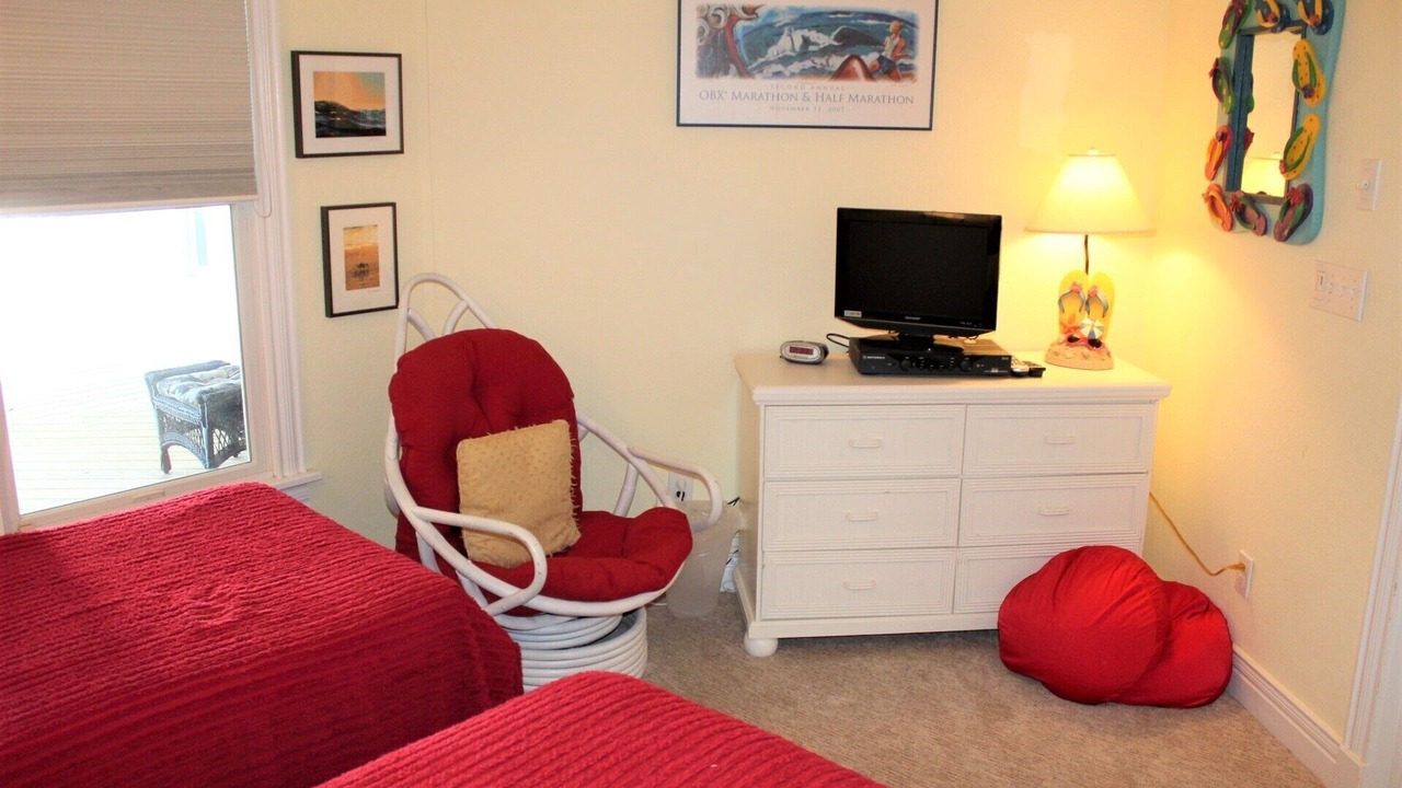 Photo of Bedroom in Manteo