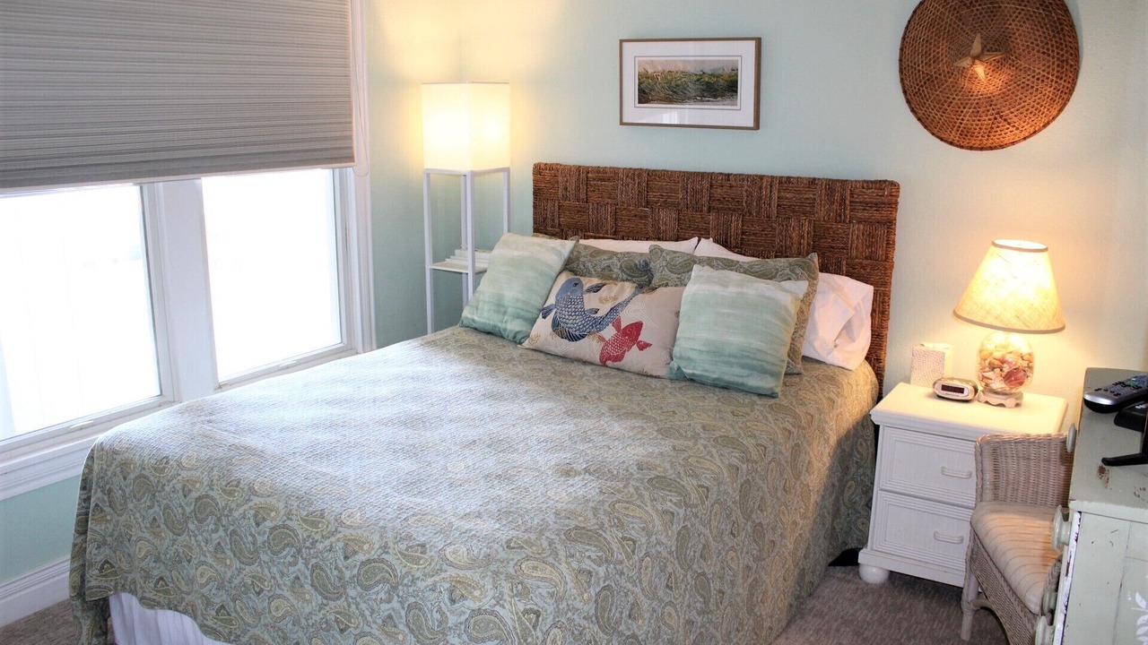 Photo of Bedroom in Manteo
