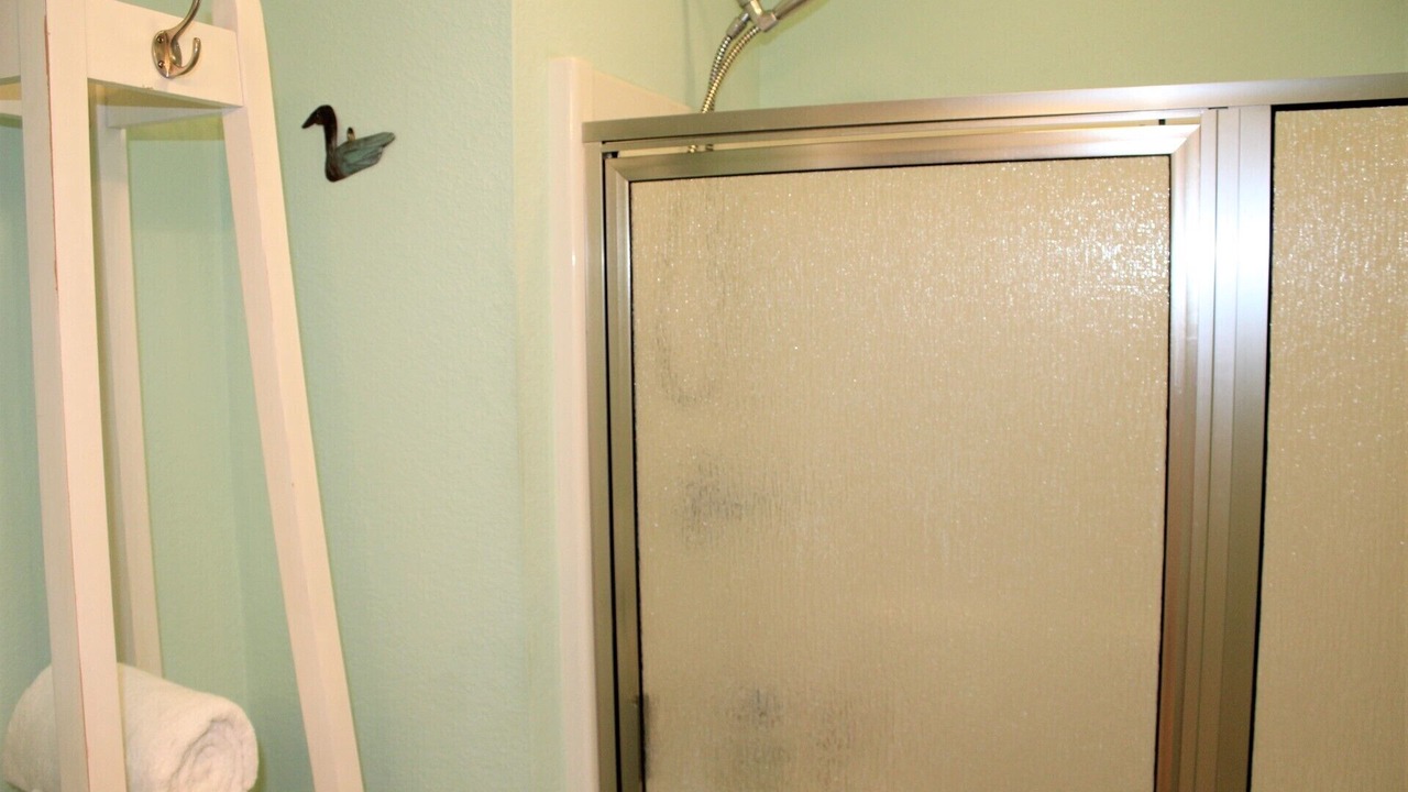 Photo of Bathroom in Manteo