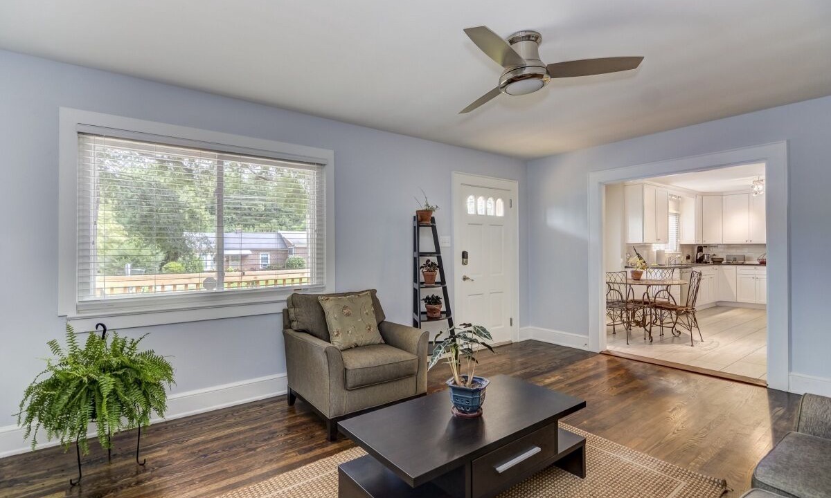 Photo of Livingroom in Hickory