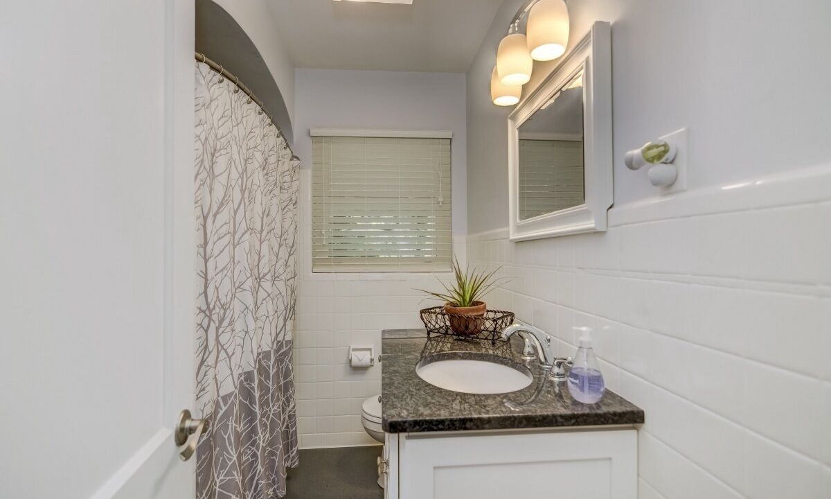 Photo of Bathroom in Hickory