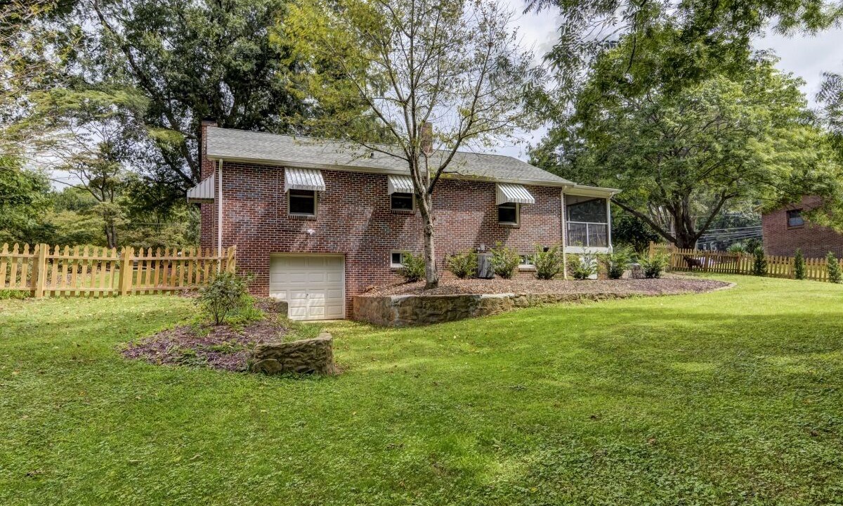 Photo of Outdoor in Hickory