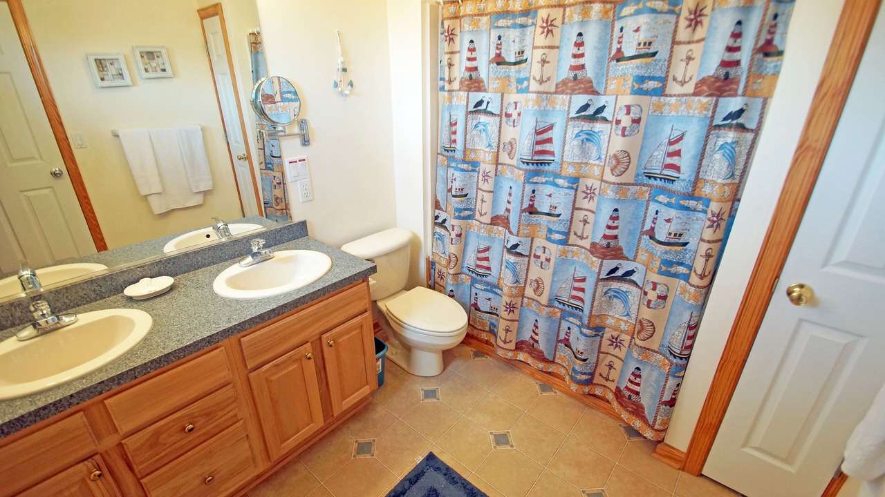 Photo of Bathroom in Ocean Sands