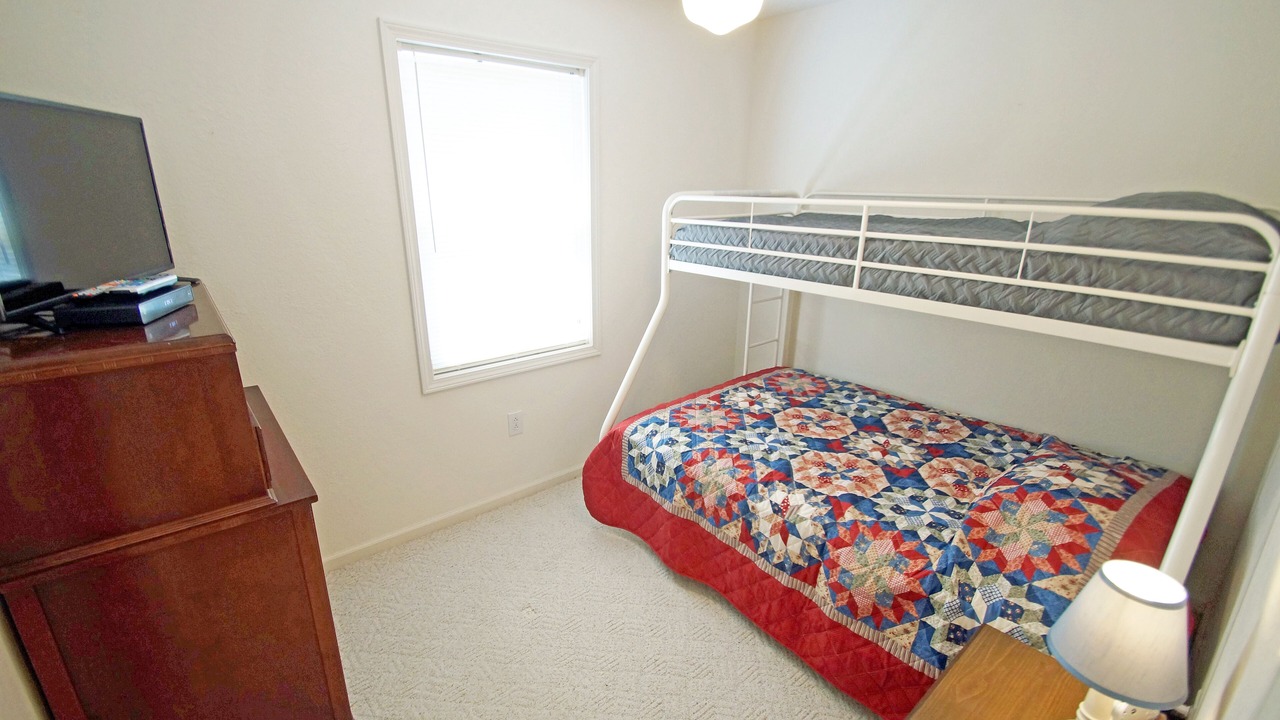 Photo of Bedroom in Colington