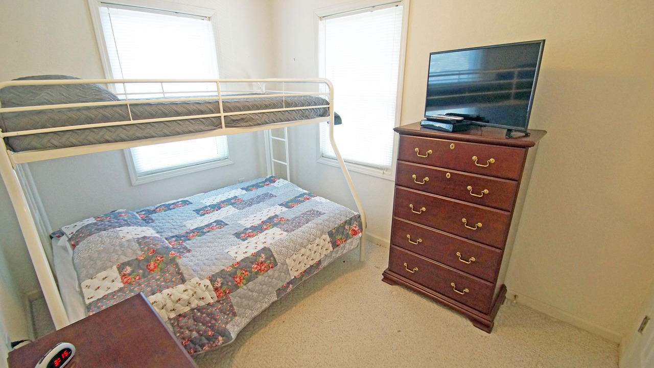 Photo of Bedroom in Colington