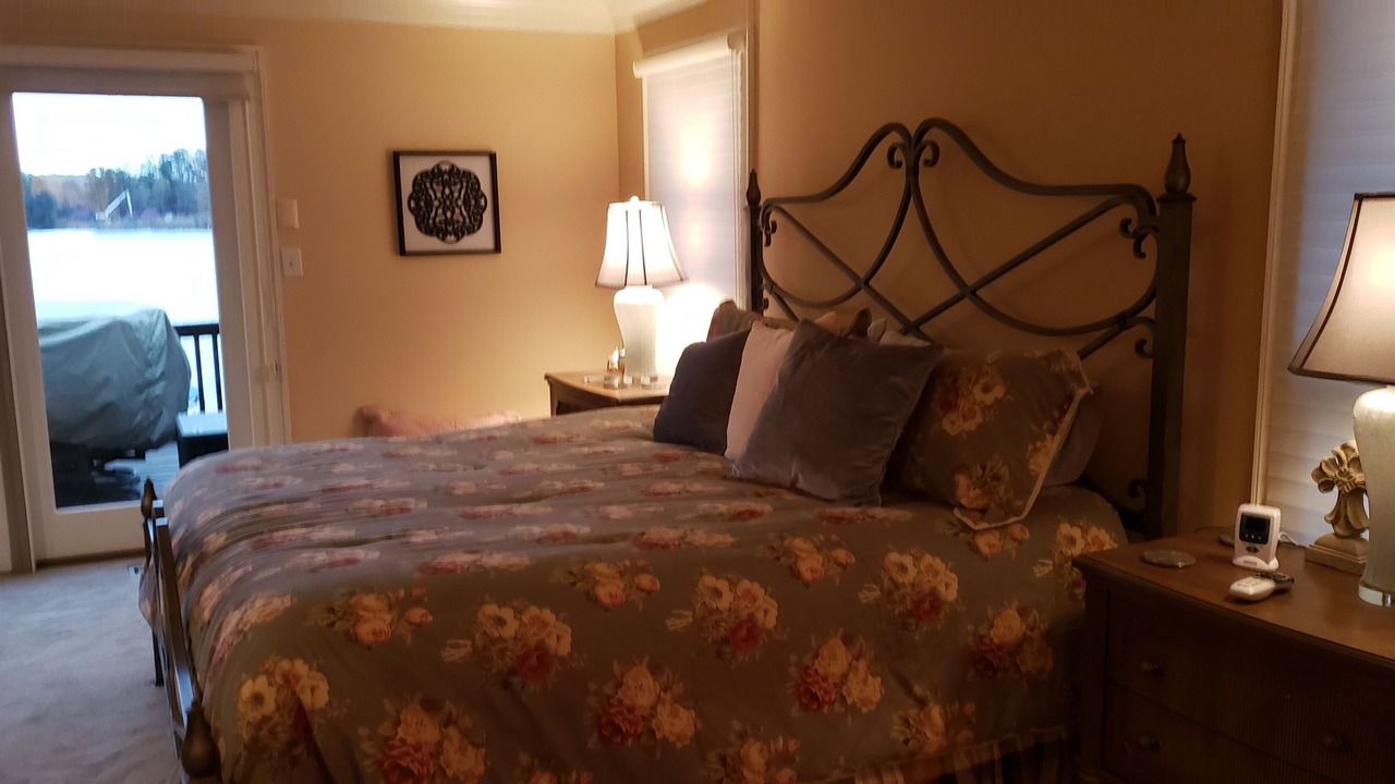 Photo of Bedroom in Steele Creek