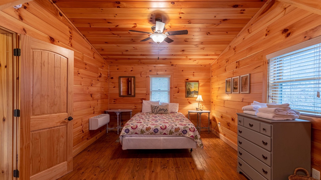 Photo of Bedroom in Elk Park