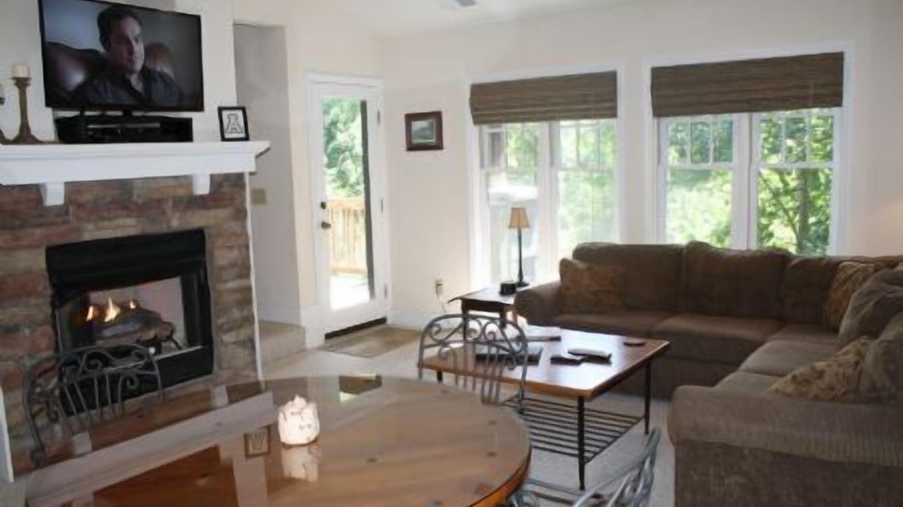 Photo of Livingroom in Foscoe