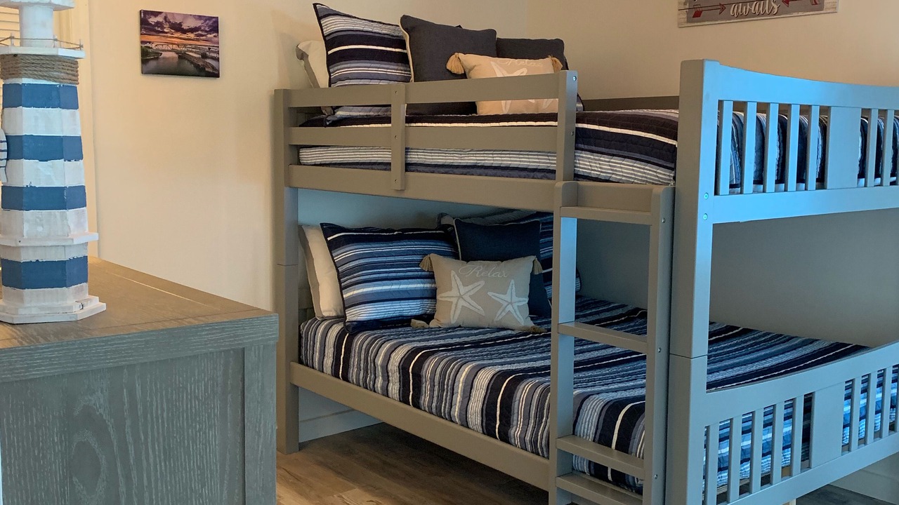 Photo of Bedroom in North Topsail Beach
