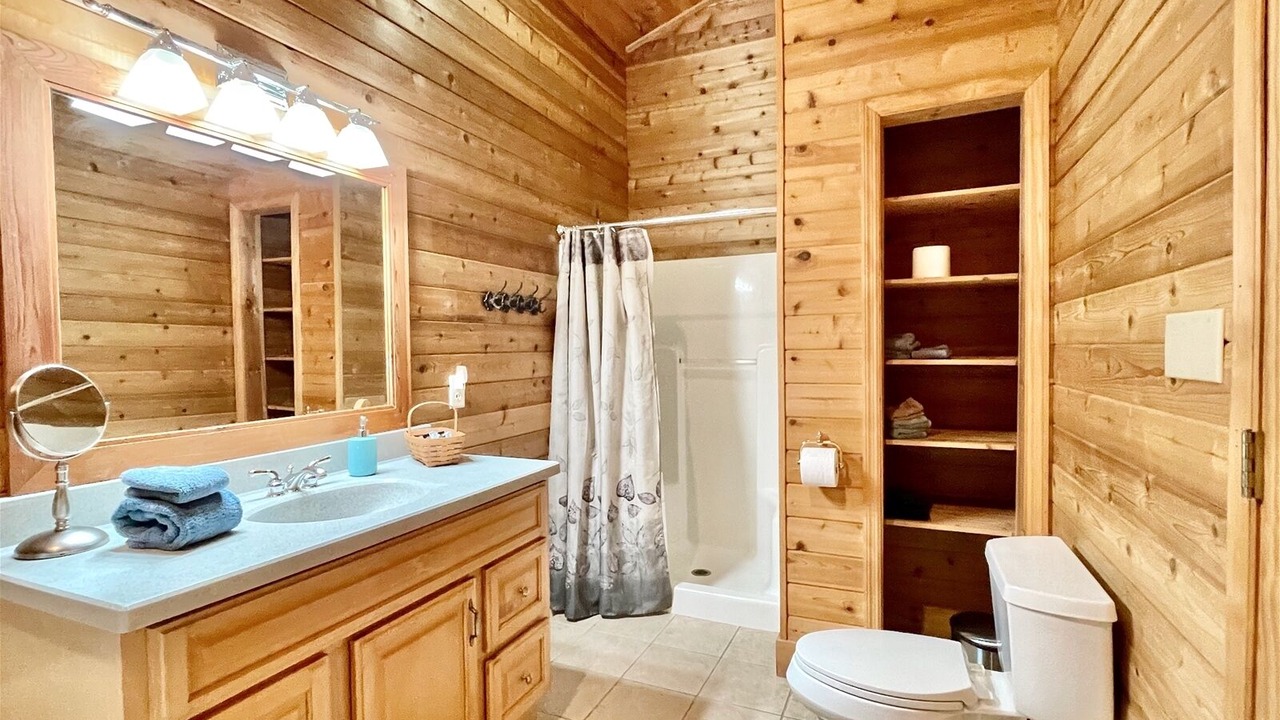 Photo of Bathroom in Hendersonville