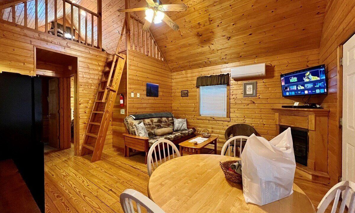 Photo of Bedroom in Laurel Springs