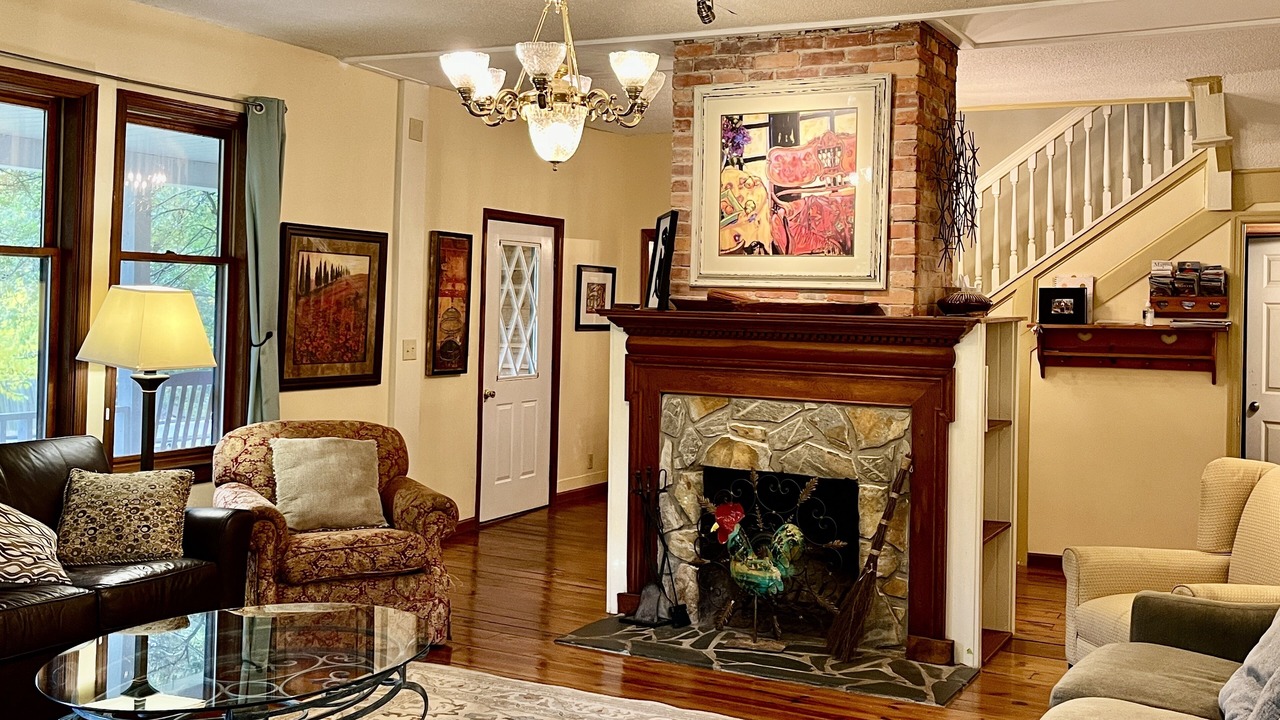 Photo of Livingroom in Swannanoa
