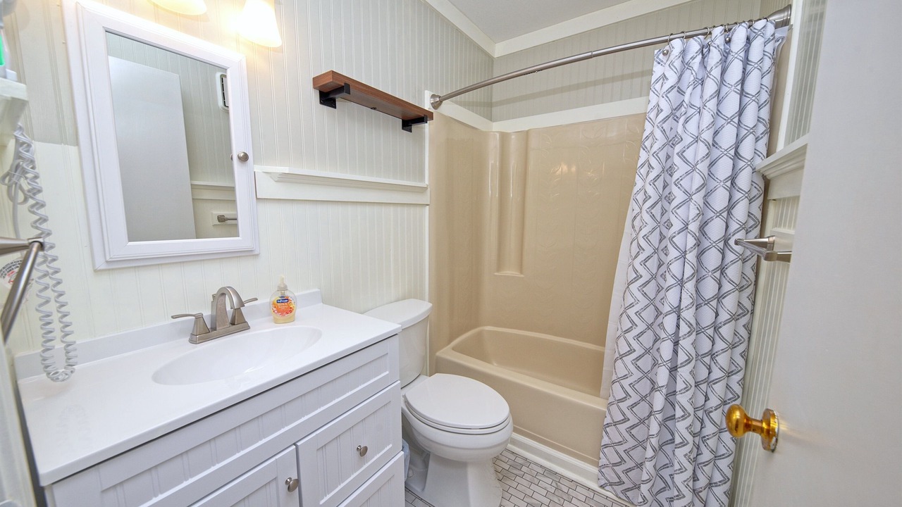 Photo of Bathroom in Rodanthe