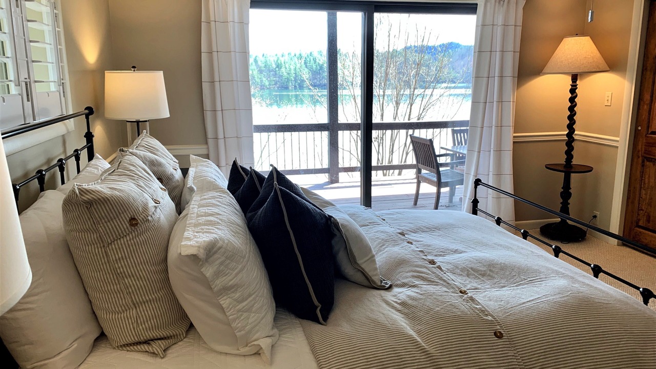 Photo of Bedroom in Santeetlah