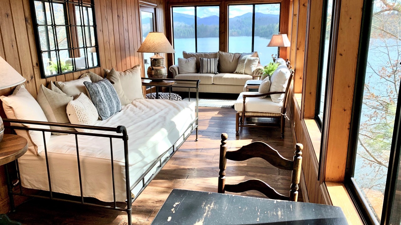 Photo of Livingroom in Santeetlah