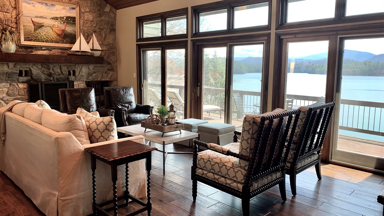Photo of Livingroom in Santeetlah