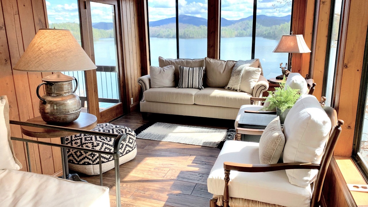 Photo of Livingroom in Santeetlah