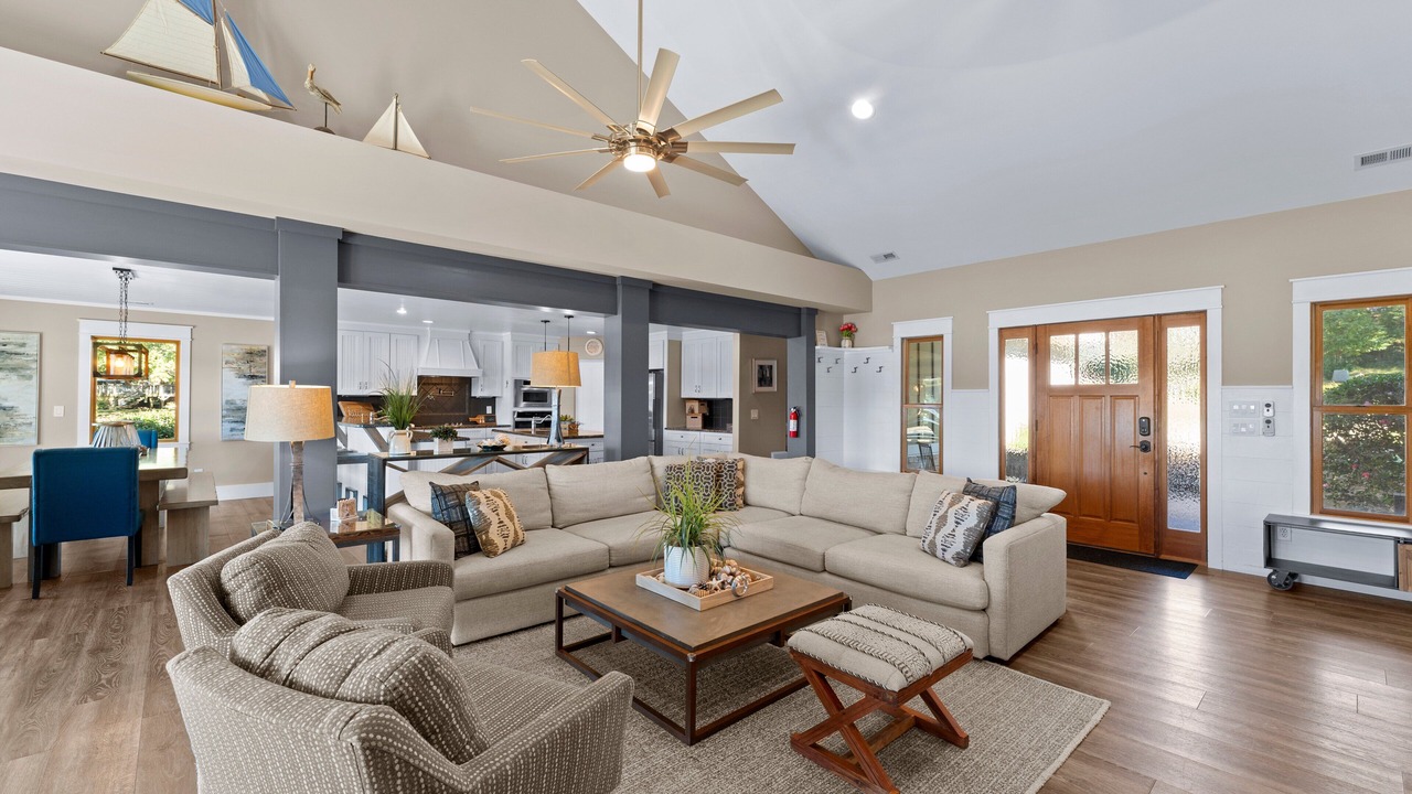 Photo of Livingroom in Mayhew