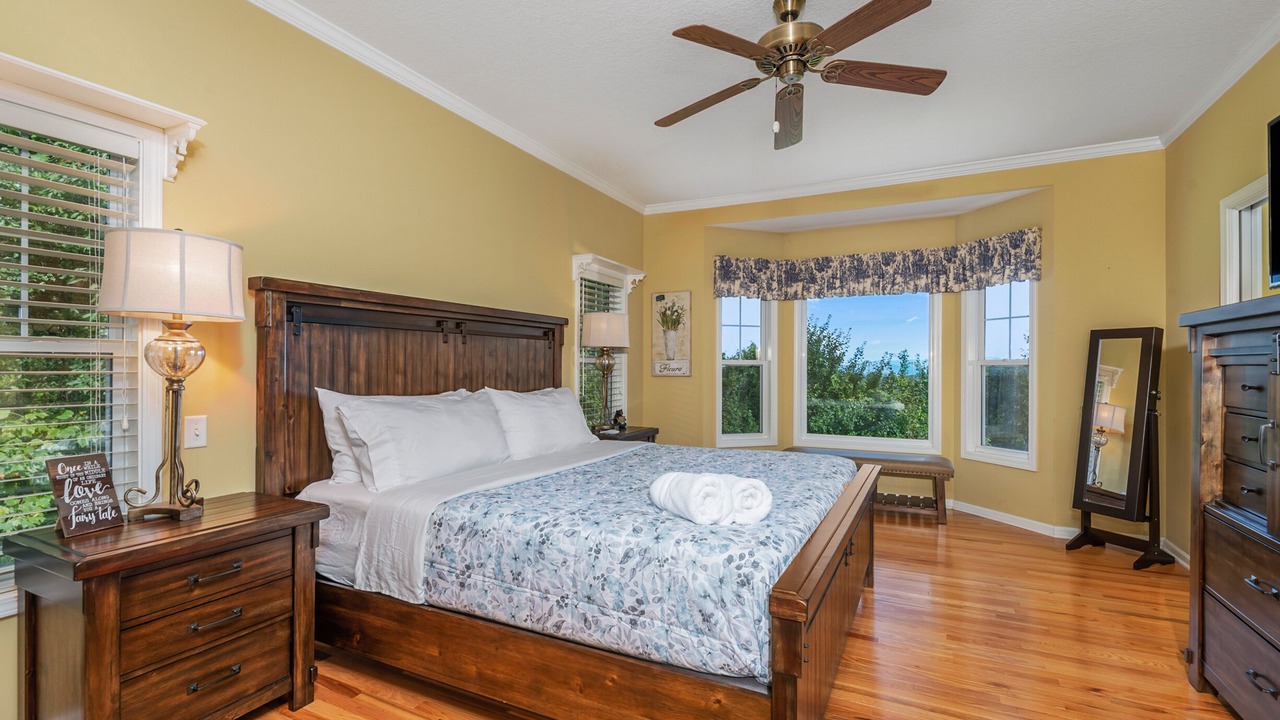 Photo of Bedroom in Laurel Park
