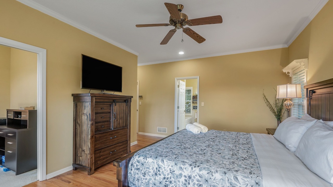 Photo of Bedroom in Laurel Park