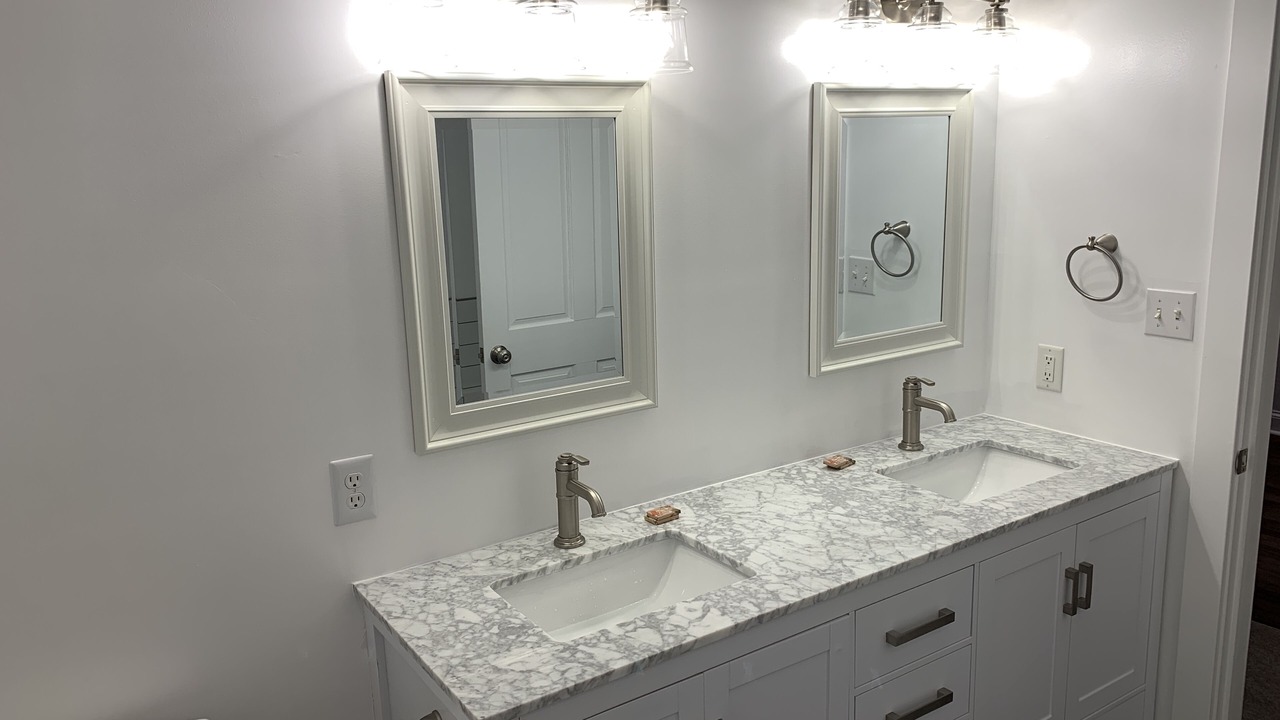 Photo of Bathroom in Manteo