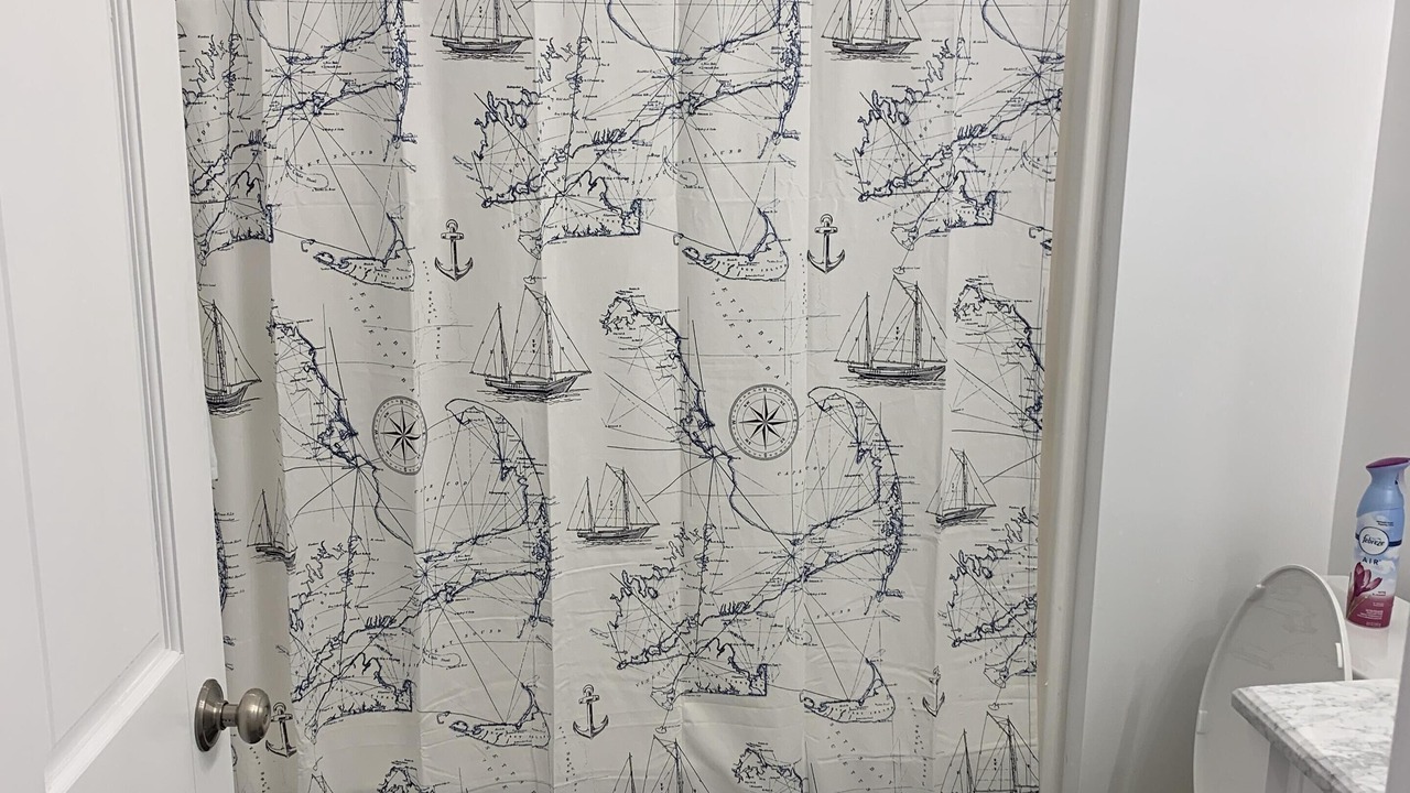 Photo of Bathroom in Manteo