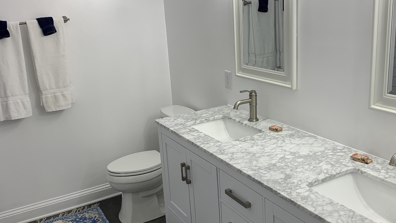 Photo of Bathroom in Manteo