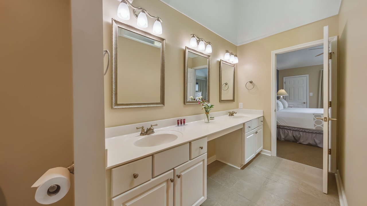 Photo of Bathroom in Fairfield Harbour