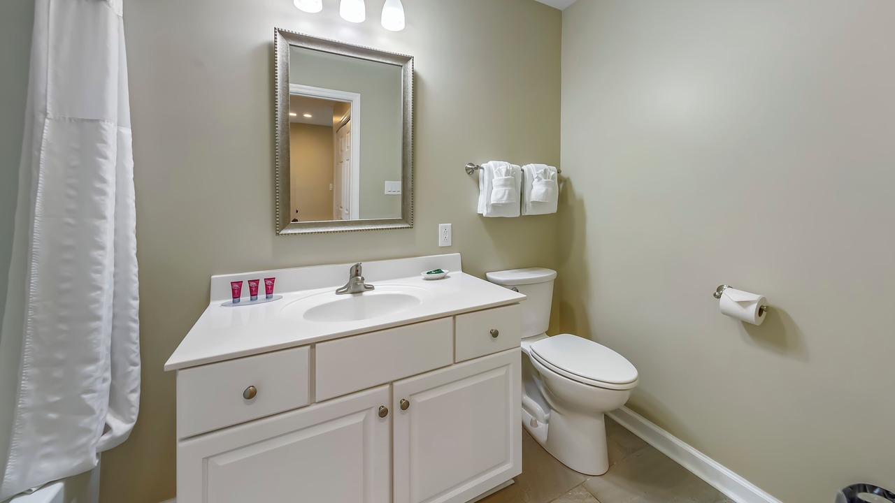 Photo of Bathroom in Fairfield Harbour