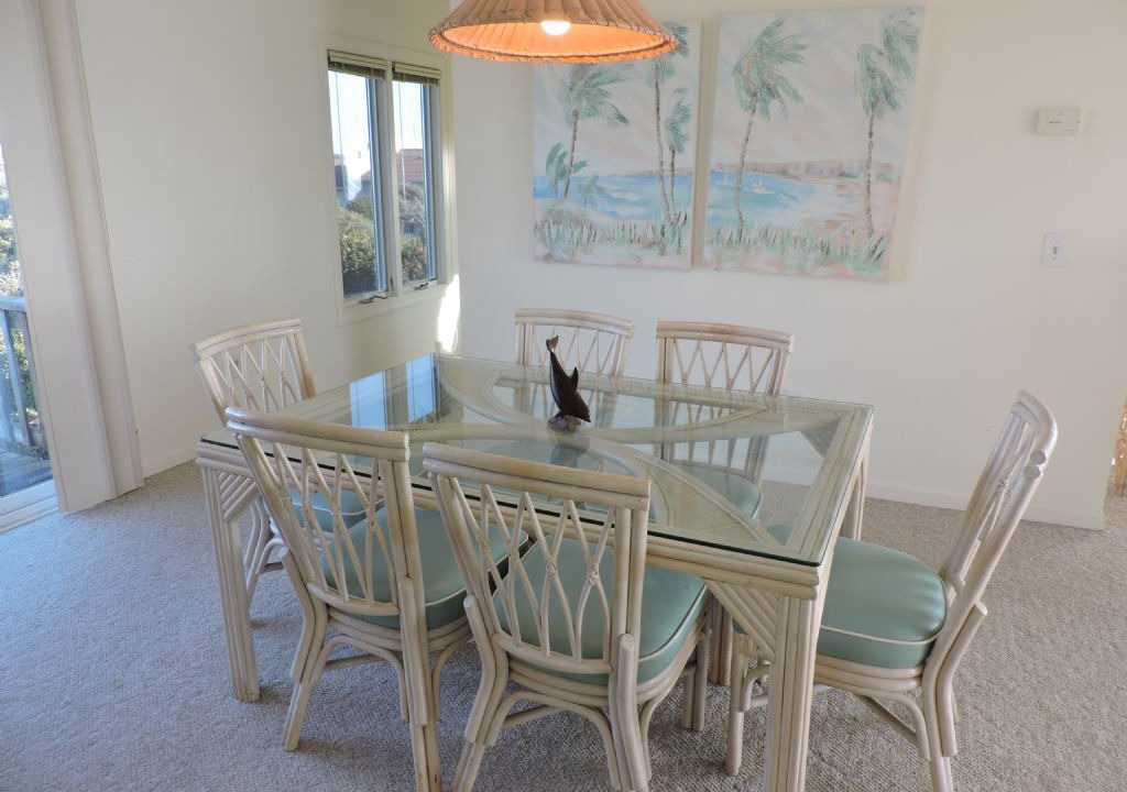 Photo of Livingroom in Pine Knoll Shores