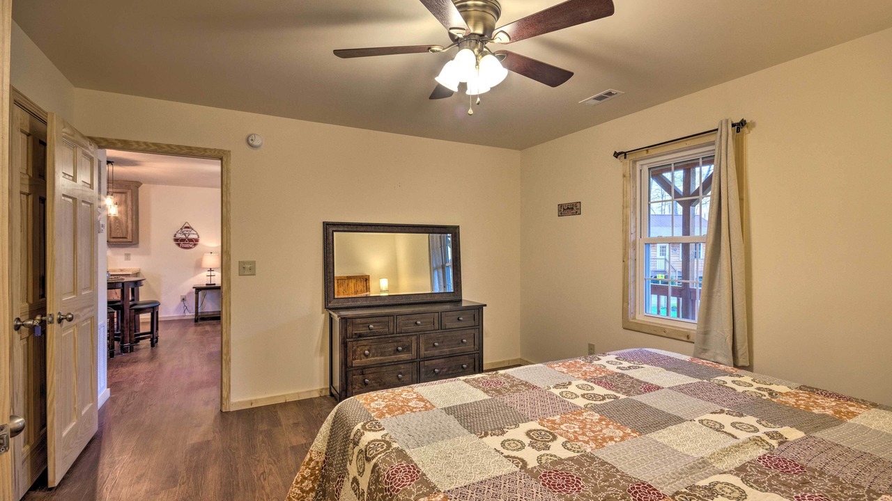 Photo of Bedroom in Cherokee