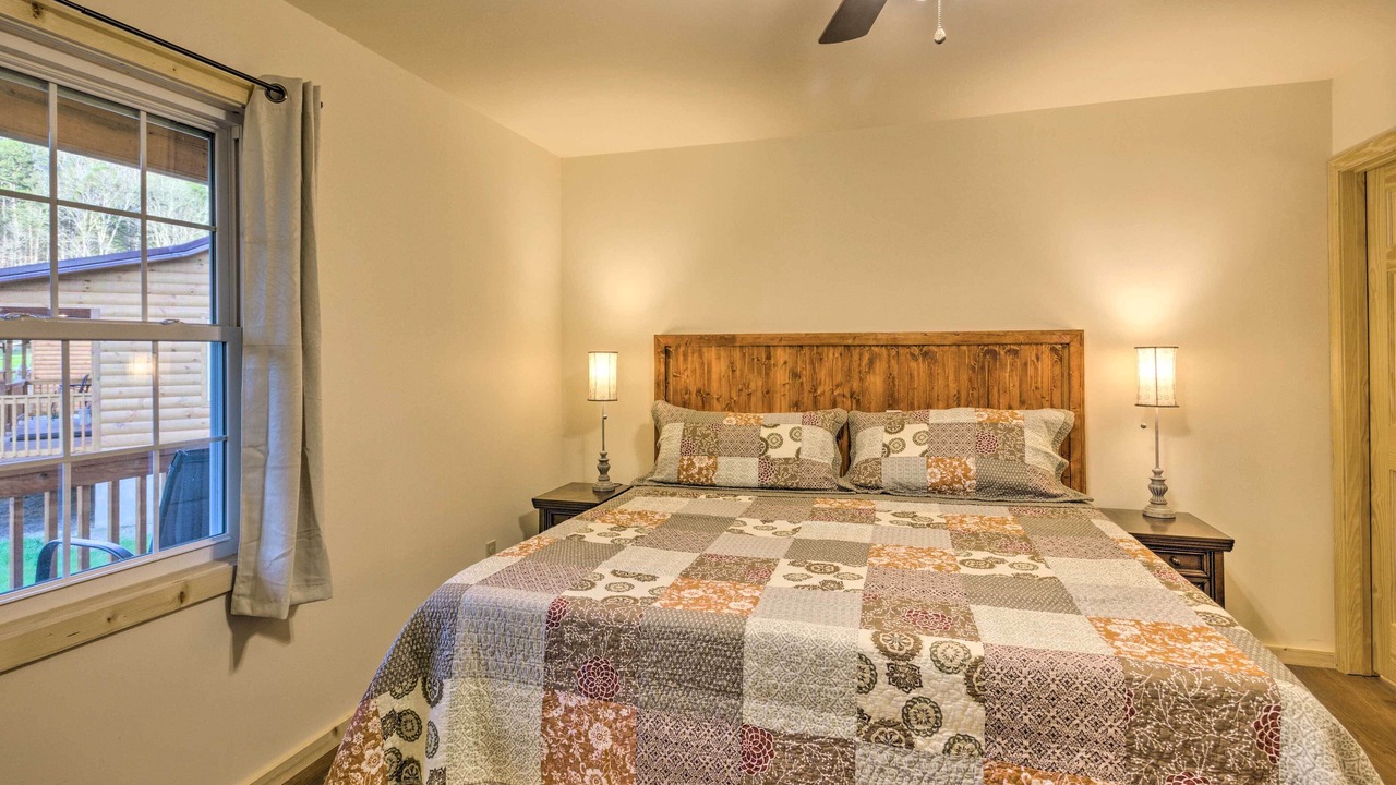 Photo of Bedroom in Cherokee