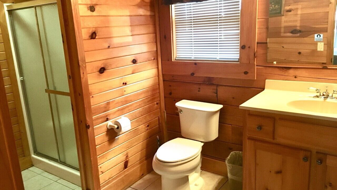 Photo of Bathroom in Valley Creek Run
