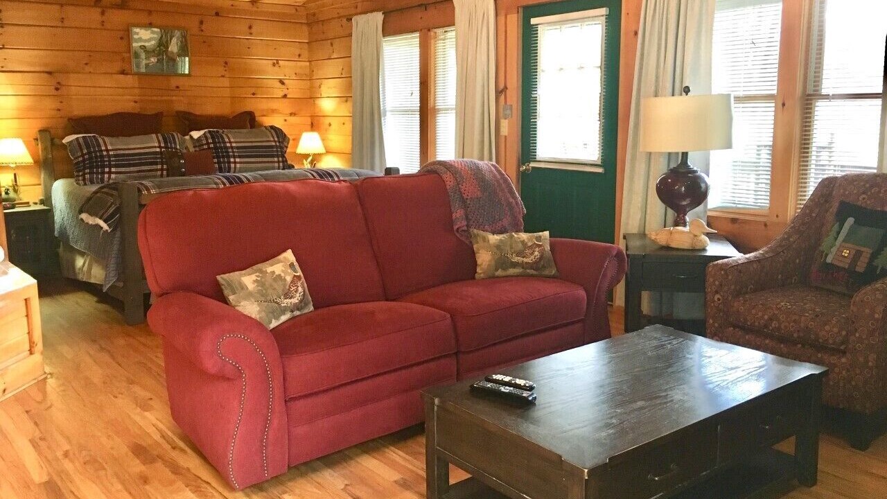 Photo of Livingroom in Valley Creek Run