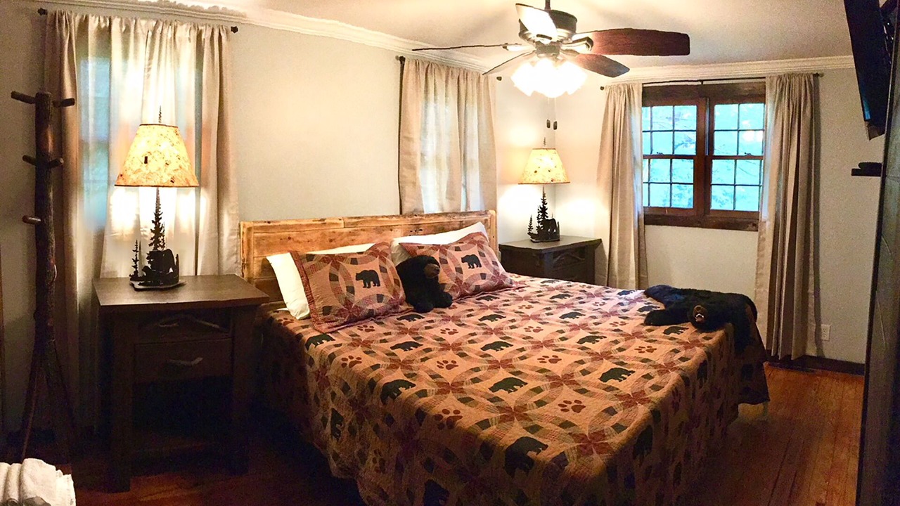 Photo of Bedroom in Maggie Valley
