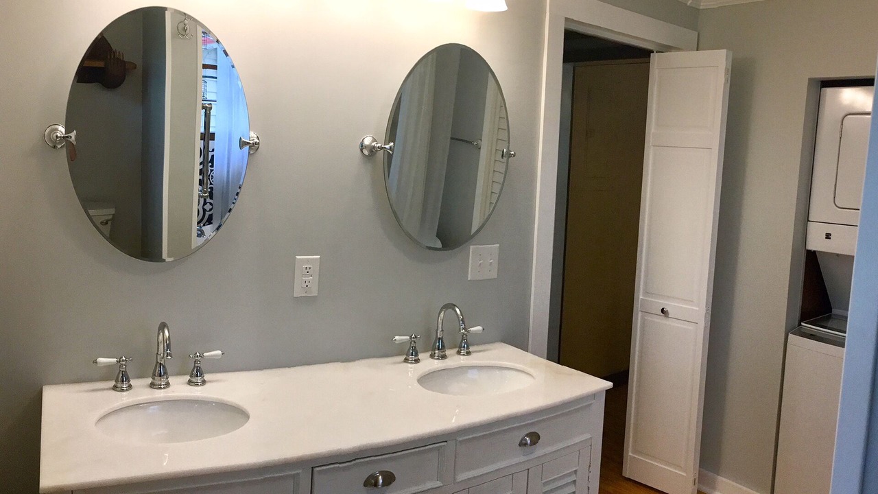 Photo of Bathroom in Maggie Valley