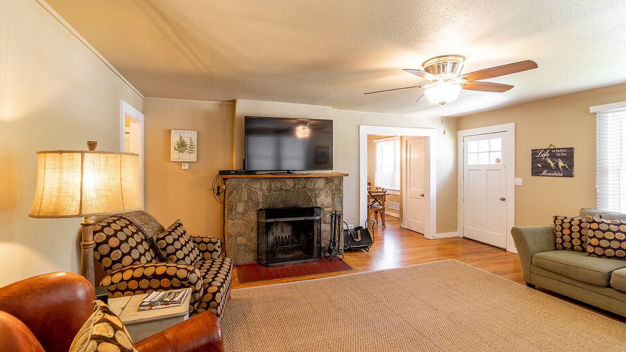 Photo of Livingroom in Brevard