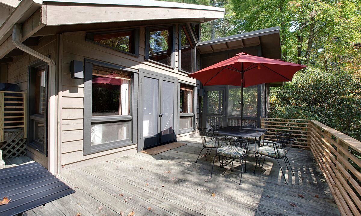 Photo of Outdoor in Highlands Hills