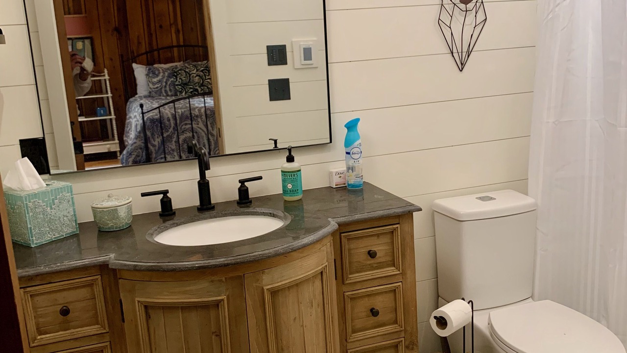 Photo of Bathroom in Highlands Hills