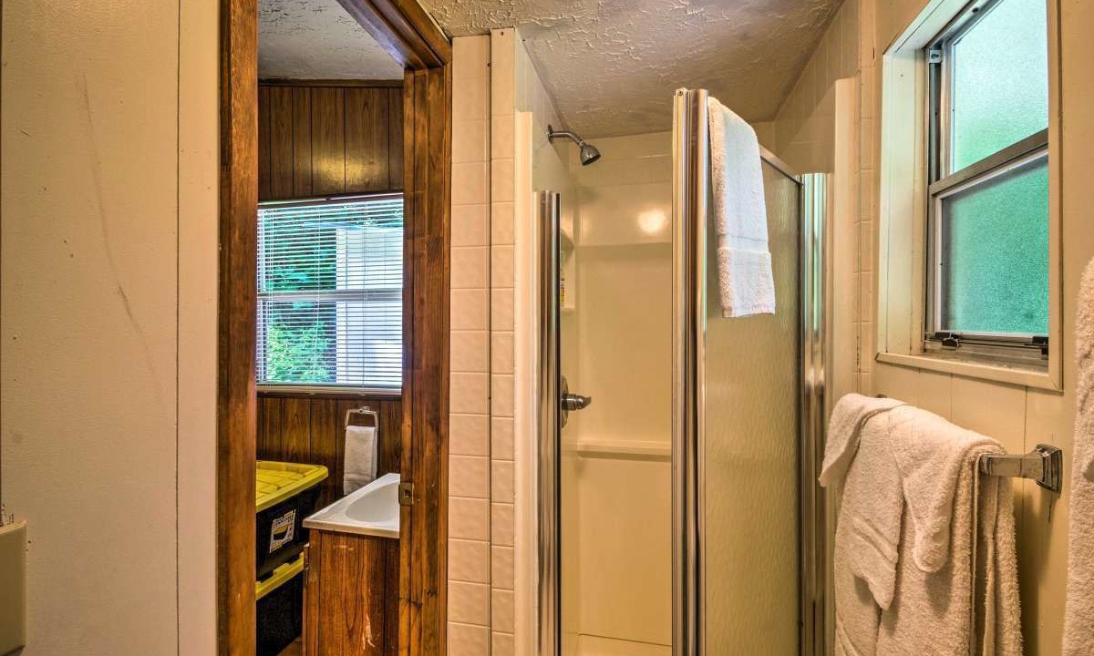 Photo of Bathroom in Bryson City