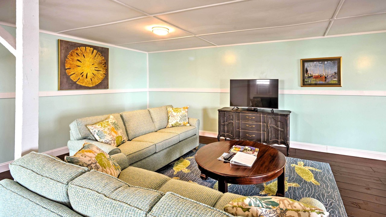 Photo of Livingroom in Swansboro