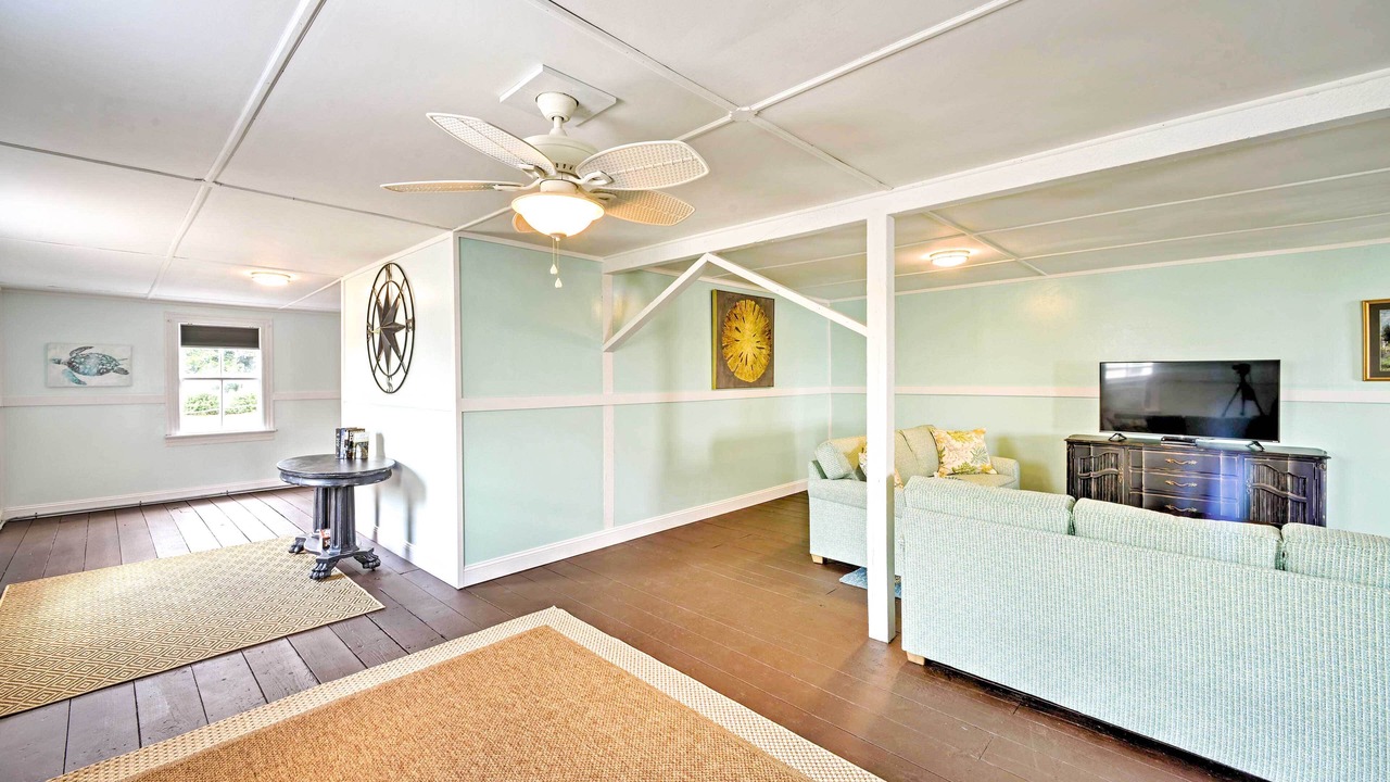 Photo of Livingroom in Swansboro