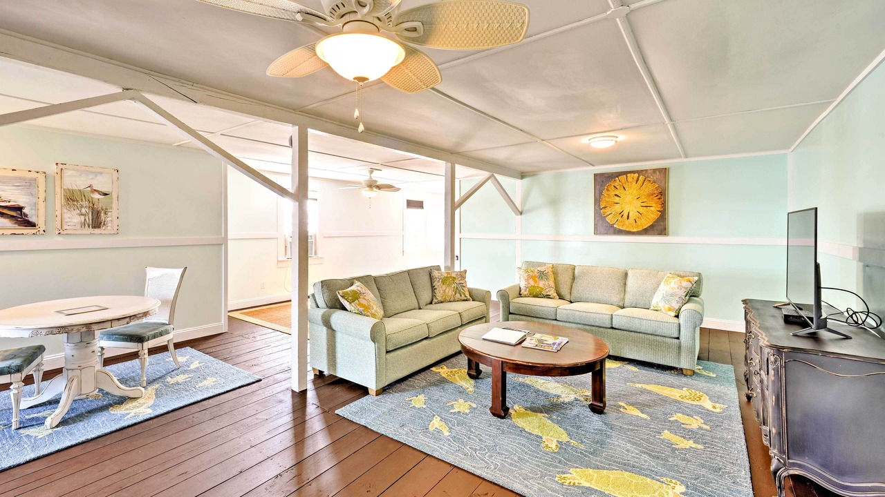 Photo of Livingroom in Swansboro