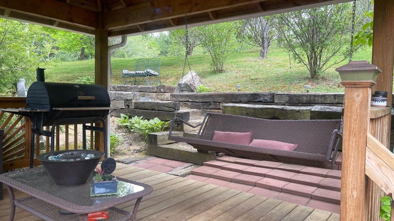 Photo of Patio Balcony in West Jefferson
