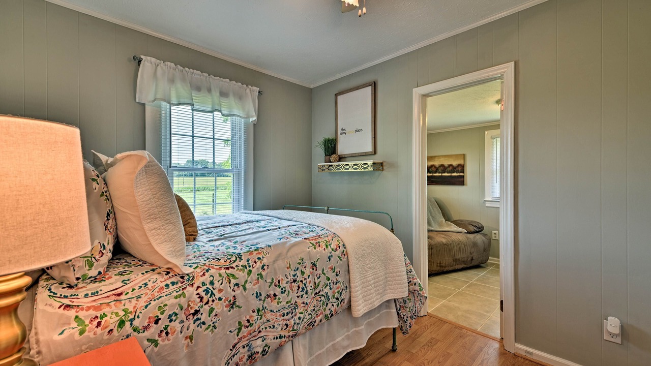 Photo of Bedroom in Elkin