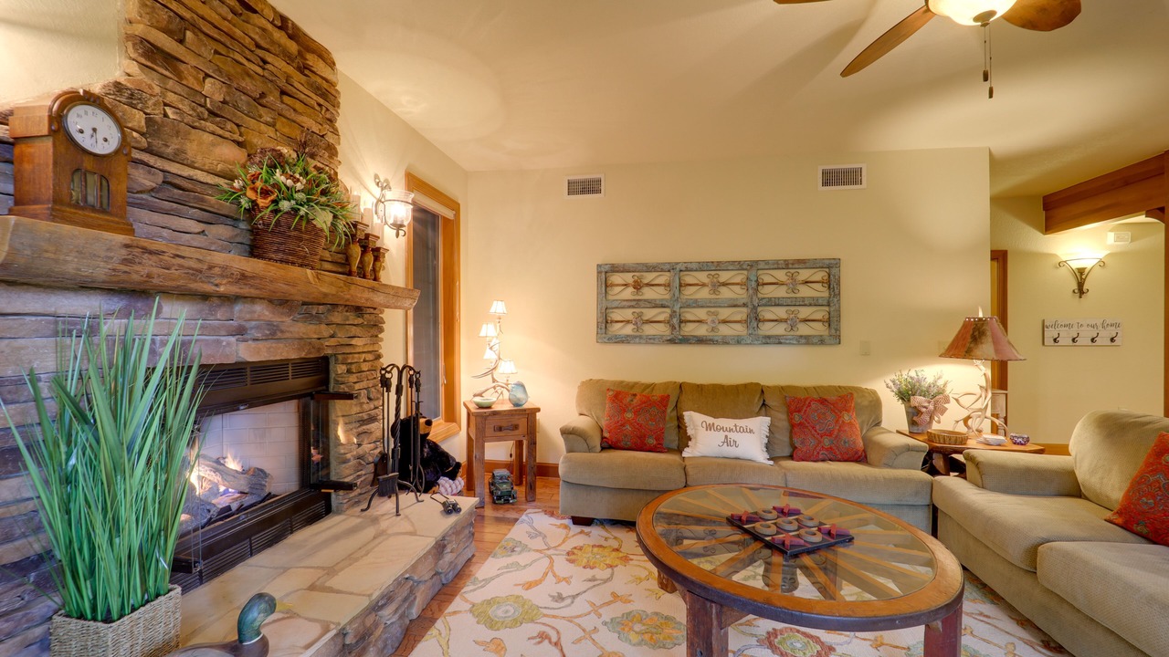 Photo of Livingroom in Mountain Air